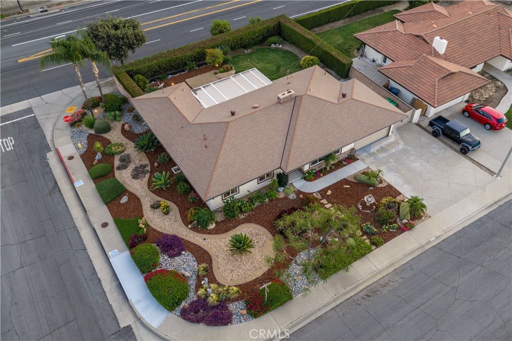 Home at 102 W Monterrey Drive, Claremont — photo 2 of 12