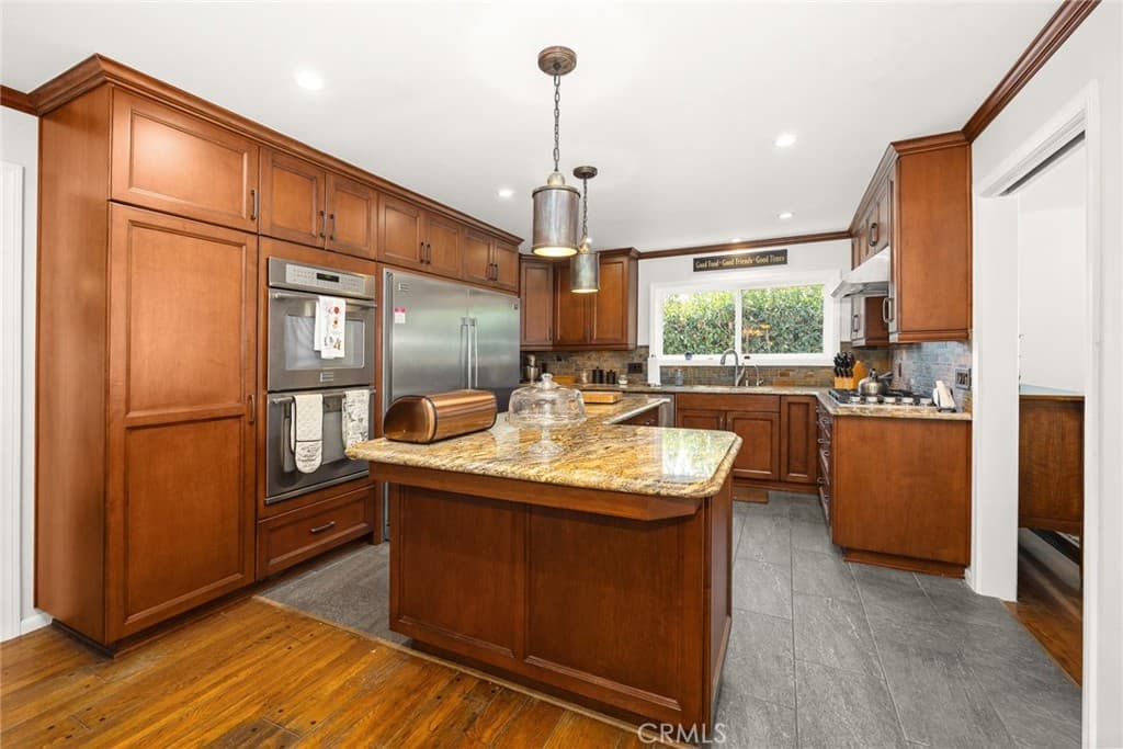 Home at 1629 Sumner Avenue, Claremont — photo 11 of 12