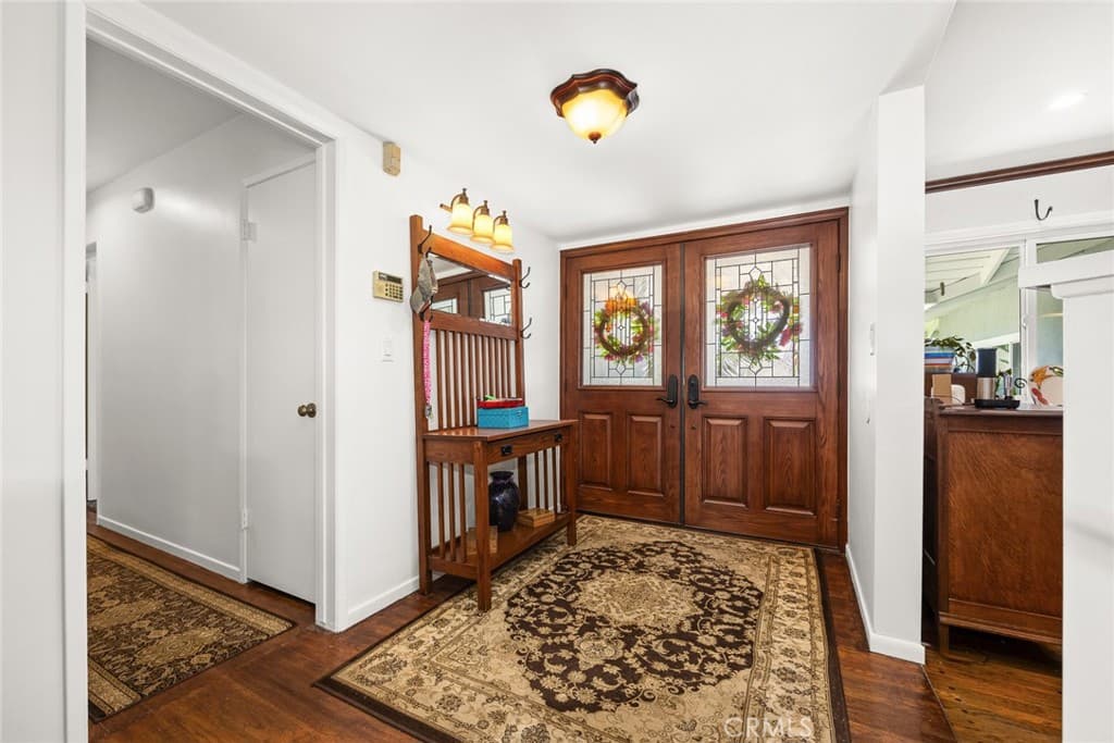 Home at 1629 Sumner Avenue, Claremont — photo 4 of 12