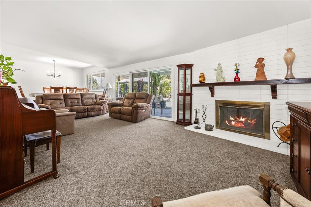 Home at 1629 Sumner Avenue, Claremont — photo 6 of 12