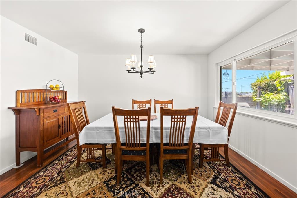 Home at 1629 Sumner Avenue, Claremont — photo 9 of 12