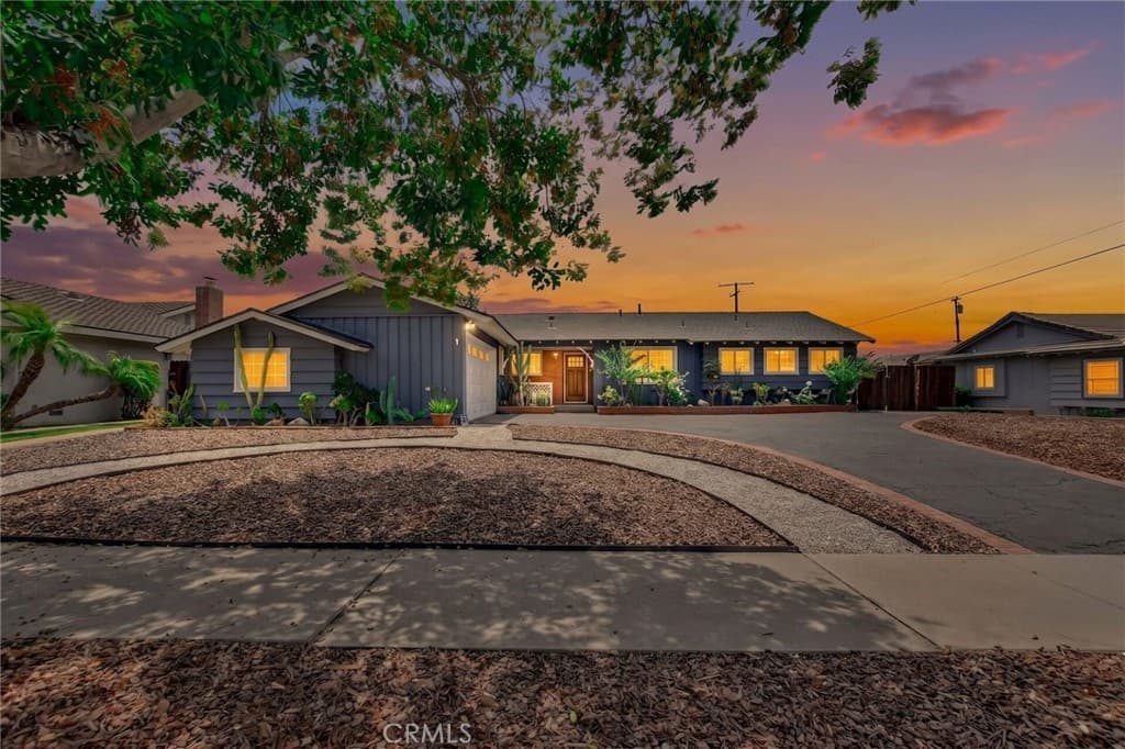 Home at 1302 E Bennett, Glendora — photo 1 of 12