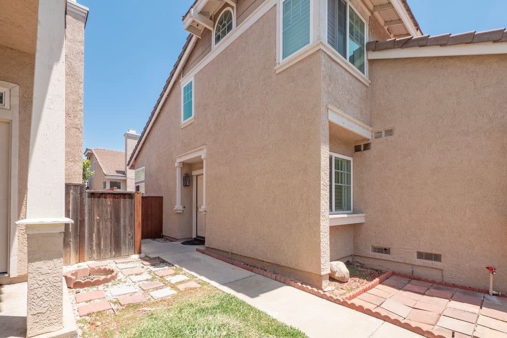 Townhouse at 12535 Countryside, El Monte — photo 6 of 12
