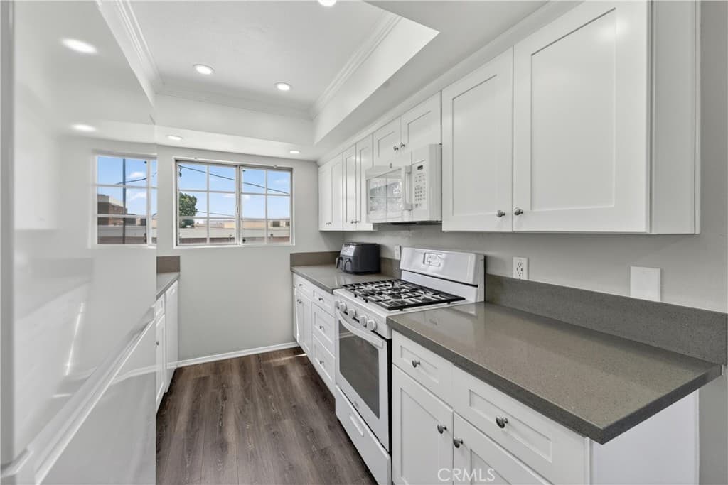 Condo at 4191 Baldwin Park Blvd. 2, Baldwin Park — photo 9 of 12