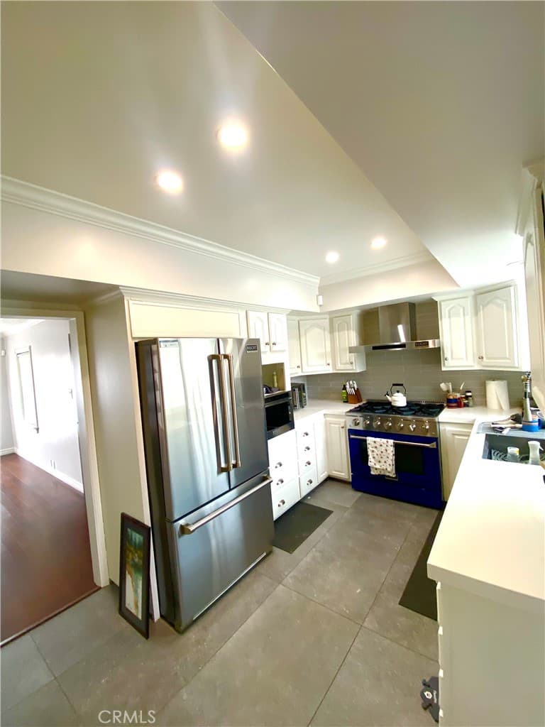 Home at 502 Bonita Avenue E, San Dimas — photo 10 of 12