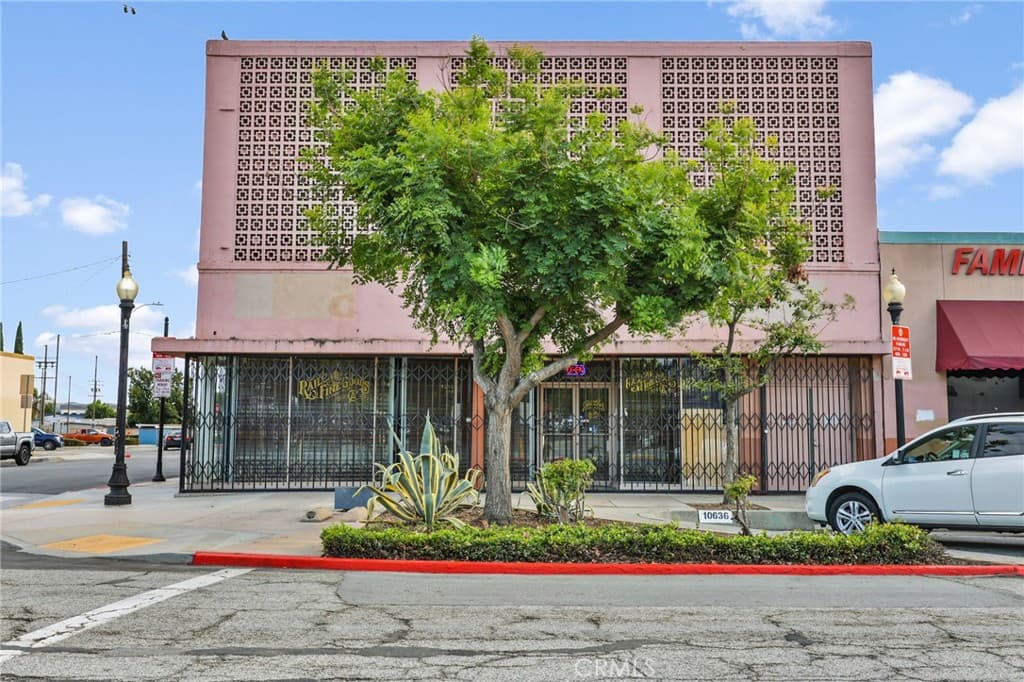 Commercial at 10640 Main Street, El Monte — photo 5 of 12