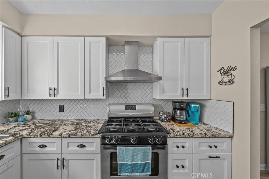 Home at 681 Van Wig, La Puente — photo 12 of 12