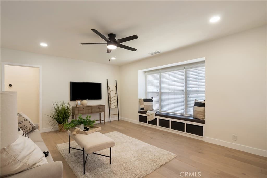 Home at 160 N Barranca, Glendora — photo 4 of 12