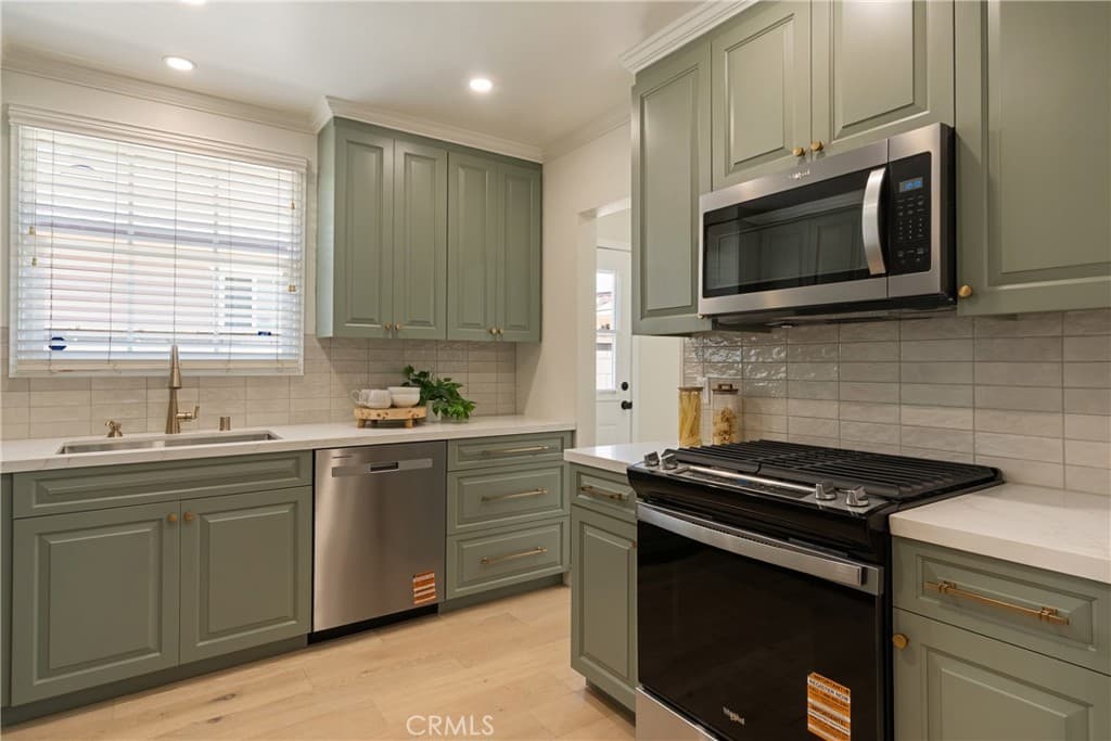 Home at 160 N Barranca, Glendora — photo 7 of 12