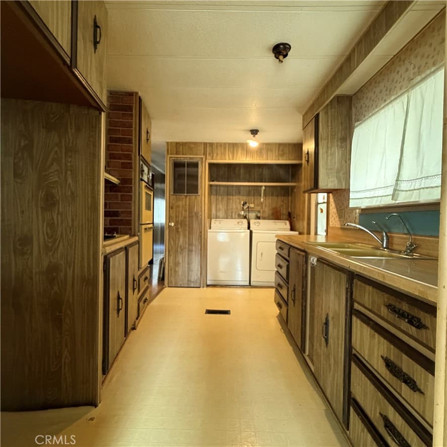 Home at 337 W Rte 66, Glendora — photo 6 of 12