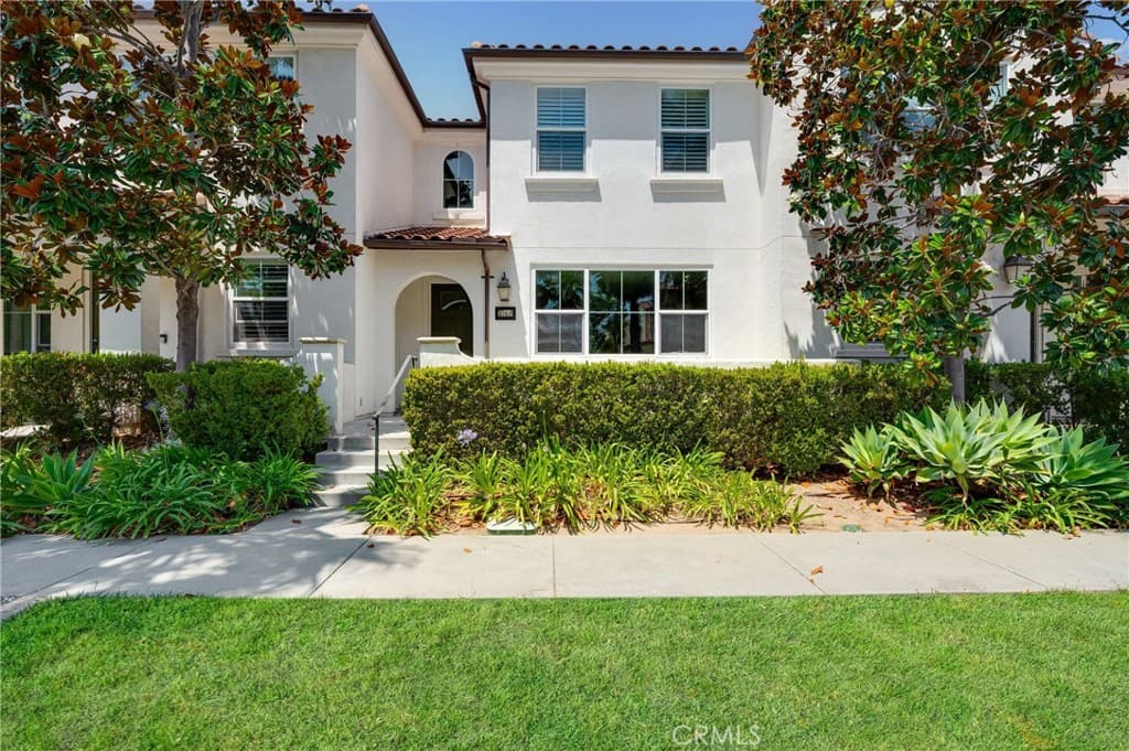 Condo at 870 E Mountain Way C, Azusa — photo 2 of 12