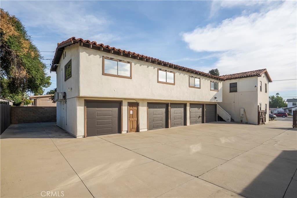 Home at 433 W Arrow, Claremont — photo 3 of 12