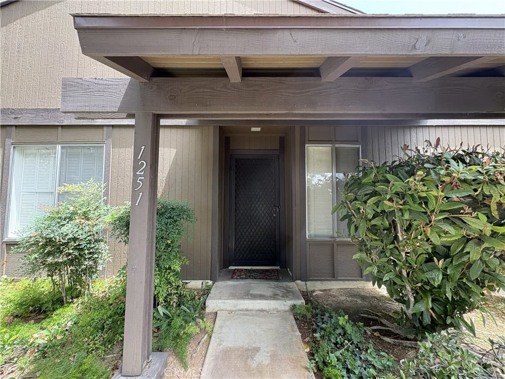 Townhouse at 1251 Bonnie Glen, San Dimas — photo 2 of 12