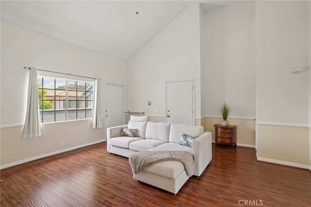 Condo at 343 W Central J, Monrovia — photo 8 of 12