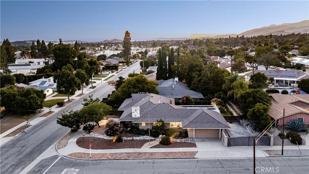 Home at 909 Reed Drive, Claremont — photo 12 of 12