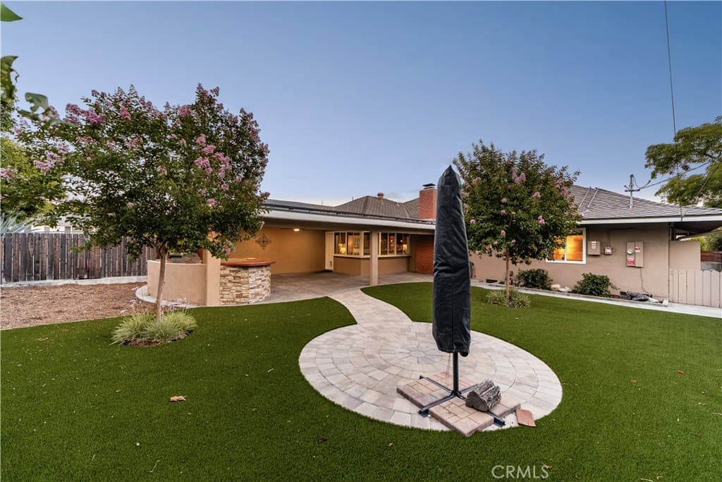 Home at 909 Reed Drive, Claremont — photo 7 of 12