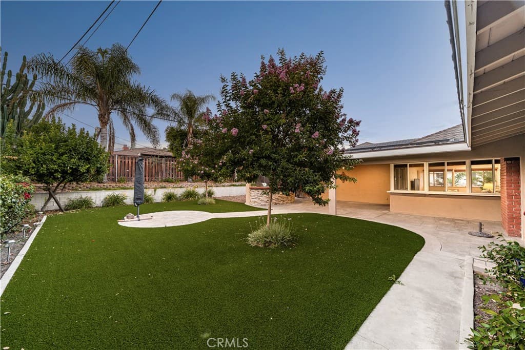 Home at 909 Reed Drive, Claremont — photo 8 of 12