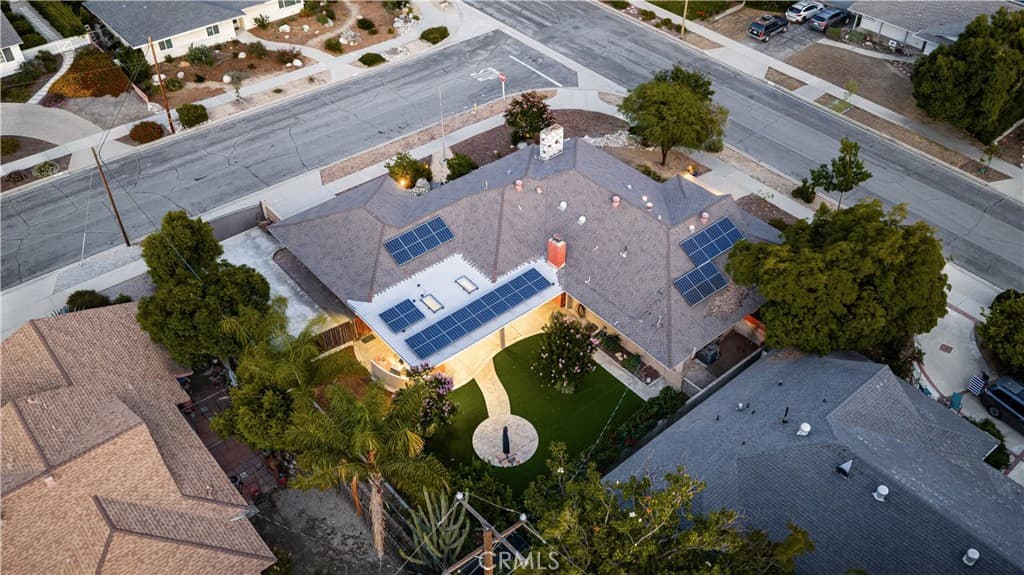 Home at 909 Reed Drive, Claremont — photo 10 of 12