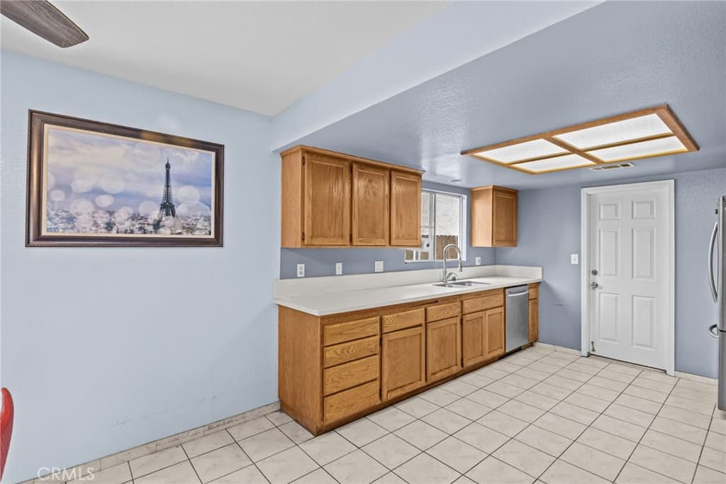 Home at 1450 W 9th, Pomona — photo 12 of 12