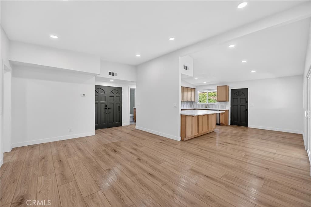 Home at 416 Mayland, La Puente — photo 9 of 12