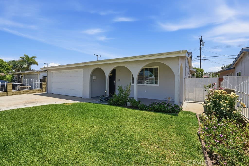 Home at 2224 Delnice Avenue, El Monte — photo 4 of 12