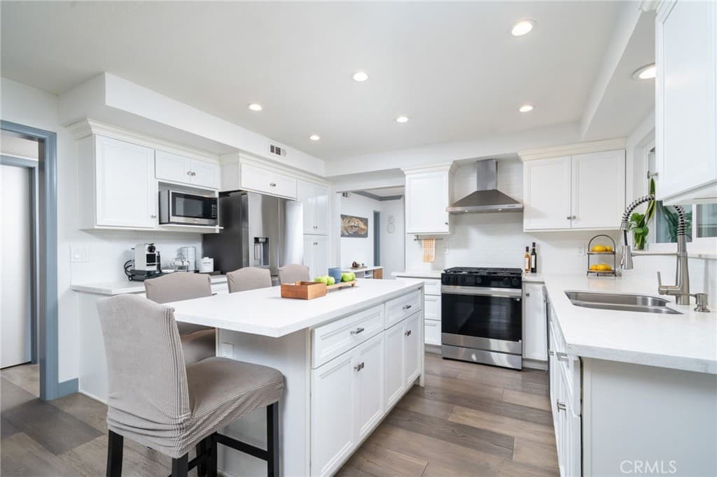 Home at 2129 N San Marcos Place, Claremont — photo 11 of 12