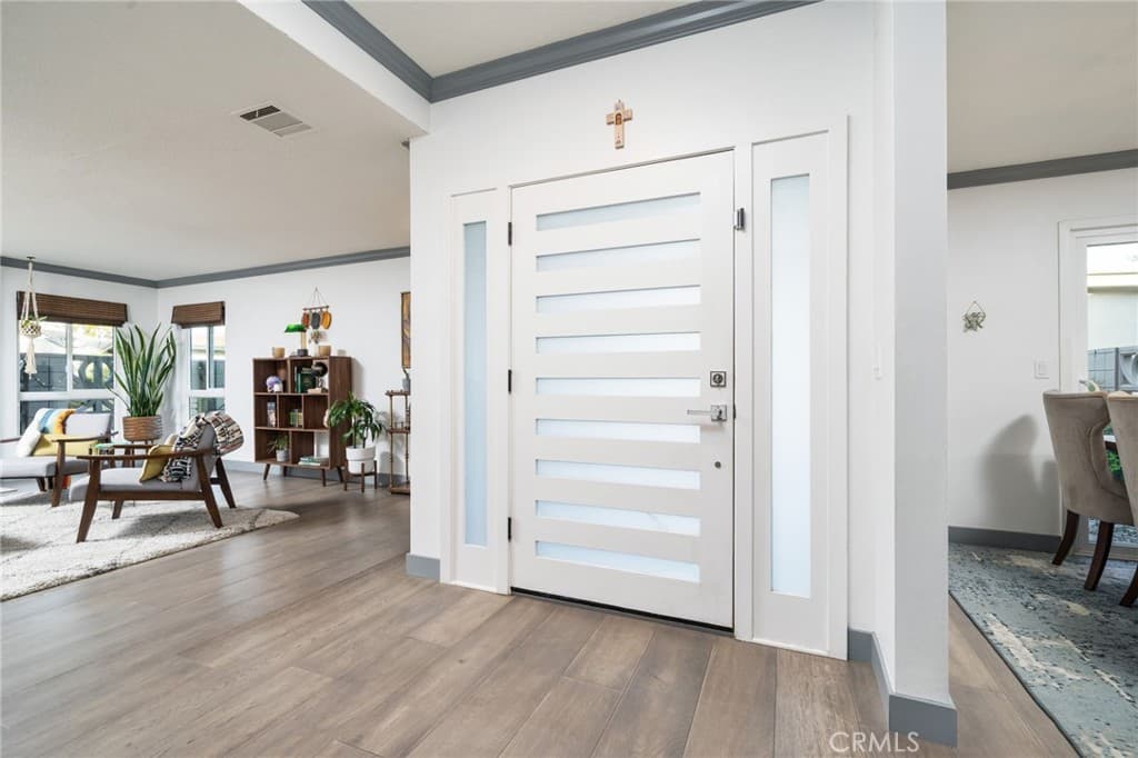 Home at 2129 N San Marcos Place, Claremont — photo 4 of 12