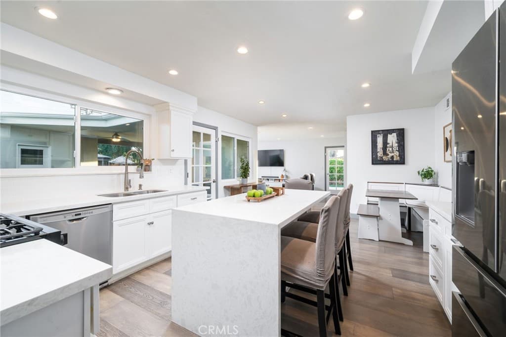 Home at 2129 N San Marcos Place, Claremont — photo 9 of 12