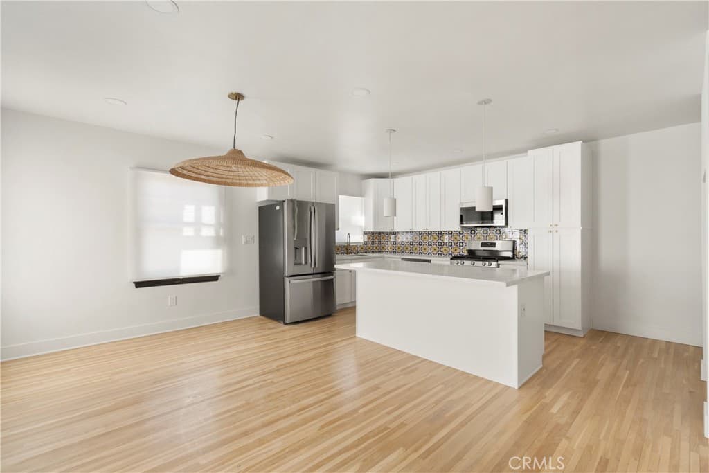 Home at 433 W Arrow, Claremont — photo 4 of 12