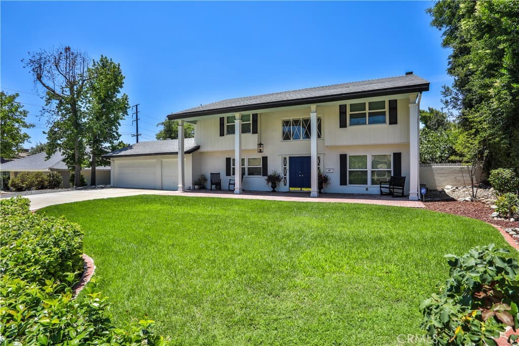 Home at 2117 Oxford Avenue, Claremont — photo 3 of 12
