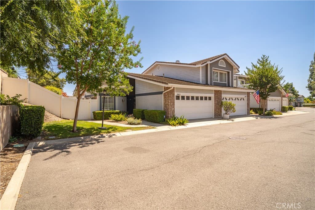 Condo at 1062 Brookfield Place 54, Glendora — photo 1 of 12