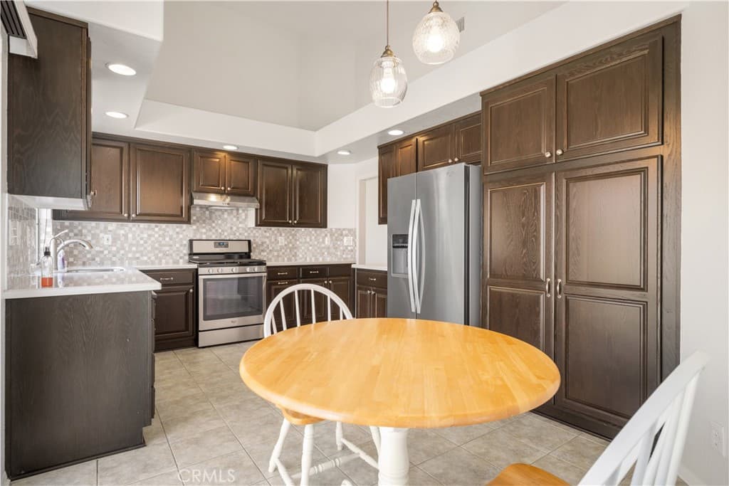 Condo at 1062 Brookfield Place 54, Glendora — photo 5 of 12