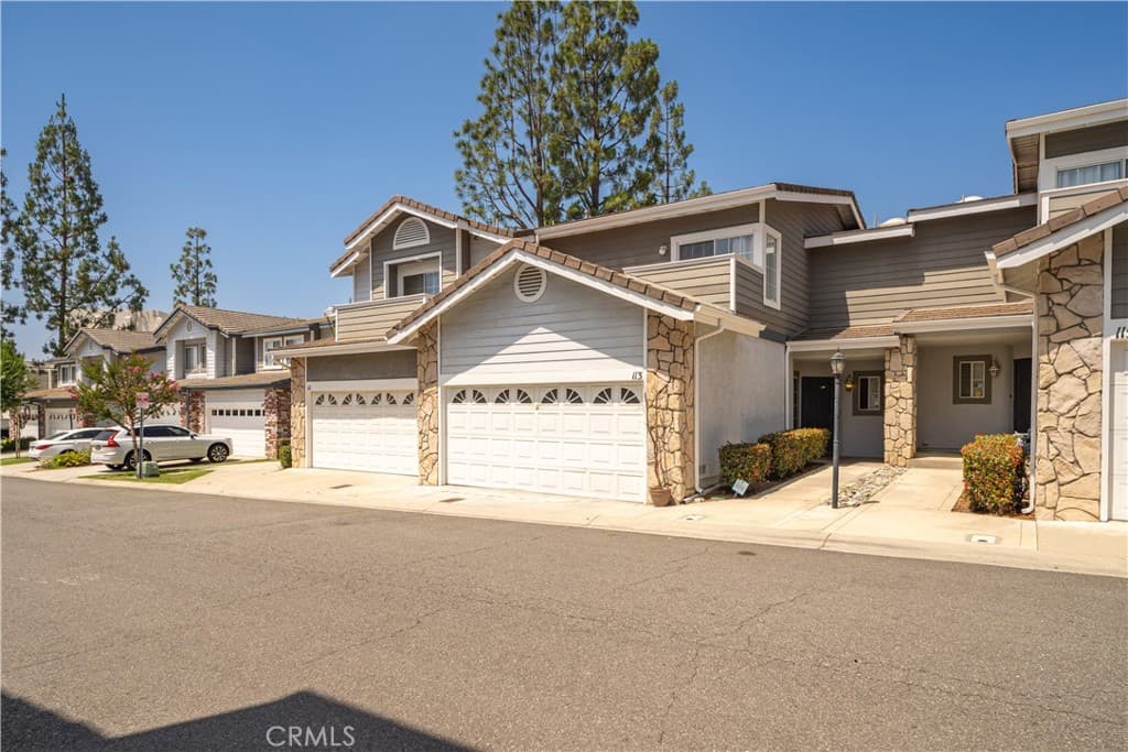 Condo at 113 Autumn Oaks Lane, Glendora — photo 2 of 12