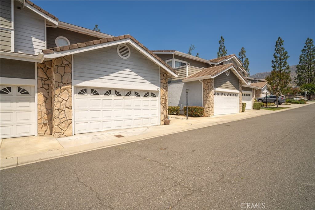 Condo at 113 Autumn Oaks Lane, Glendora — photo 3 of 12