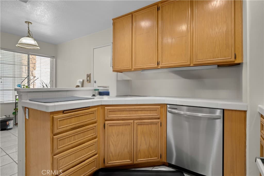 Condo at 113 Autumn Oaks Lane, Glendora — photo 8 of 12