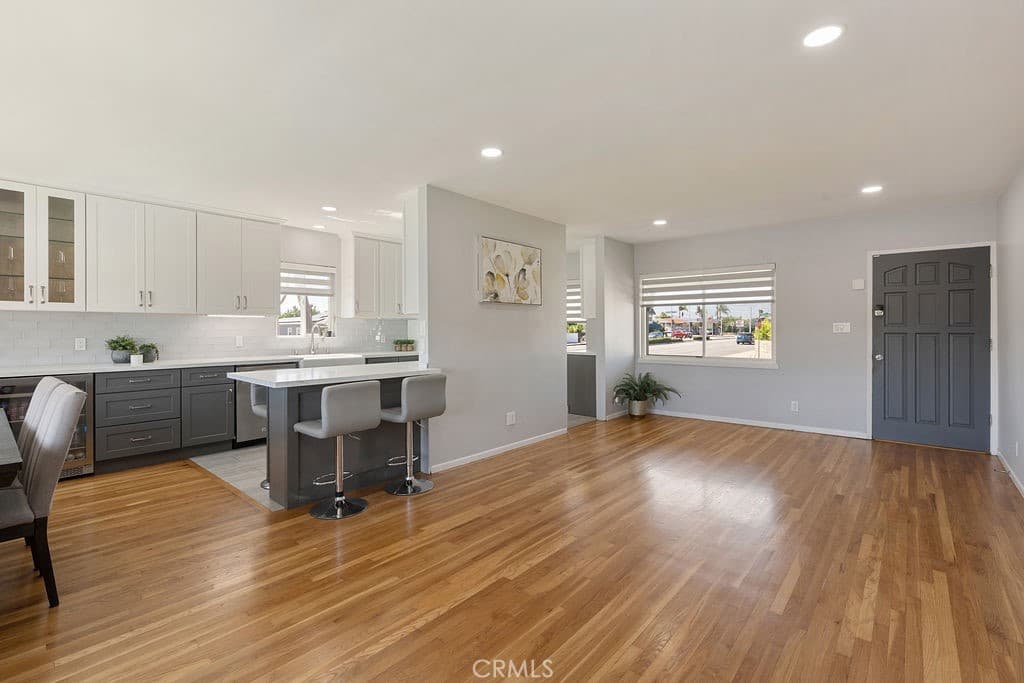 Home at 904 E Edgecomb Street, Covina — photo 2 of 12