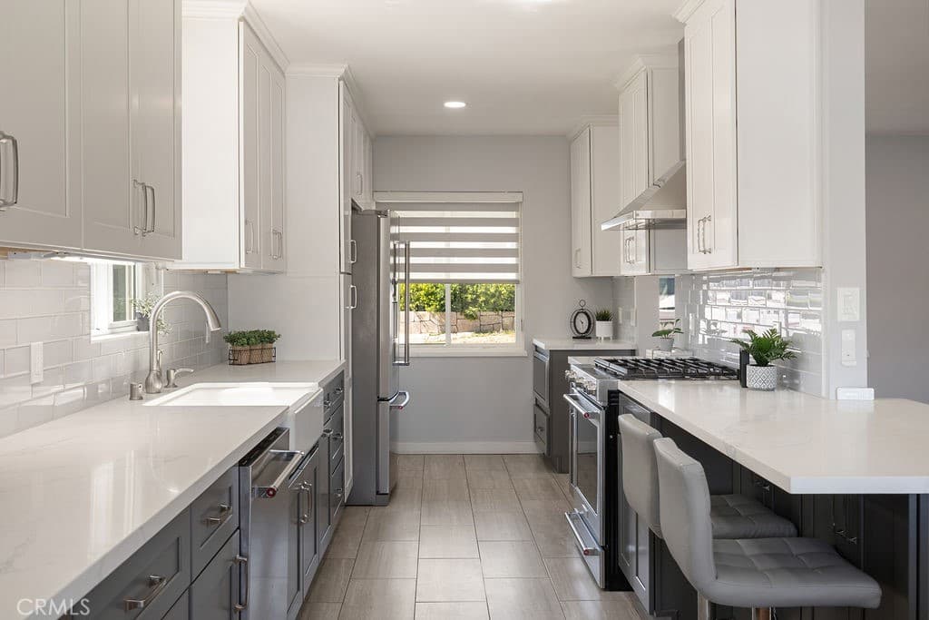 Home at 904 E Edgecomb Street, Covina — photo 3 of 12