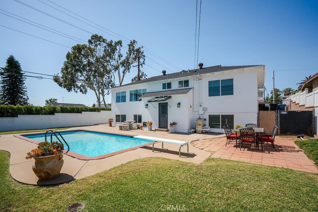 Home at 904 E Edgecomb Street, Covina — photo 4 of 12