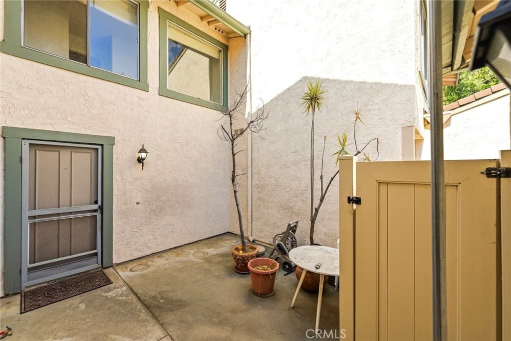 Condo at 836 E Ponderosa, Azusa — photo 4 of 12
