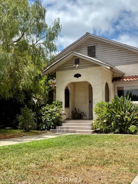 Home at 165 Lincoln, Pomona — photo 3 of 12