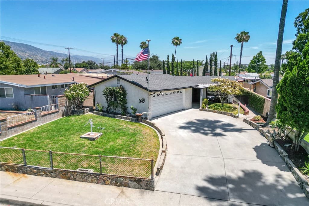 Home at 542 N Louise Avenue, Azusa — photo 1 of 12