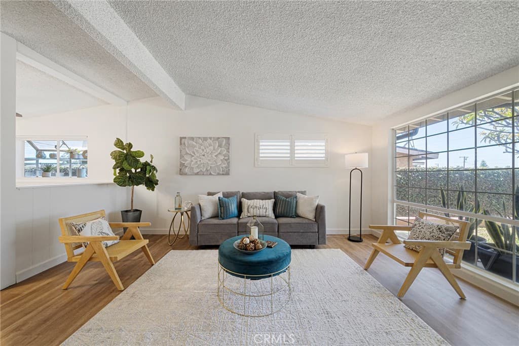 Home at 542 N Louise Avenue, Azusa — photo 9 of 12