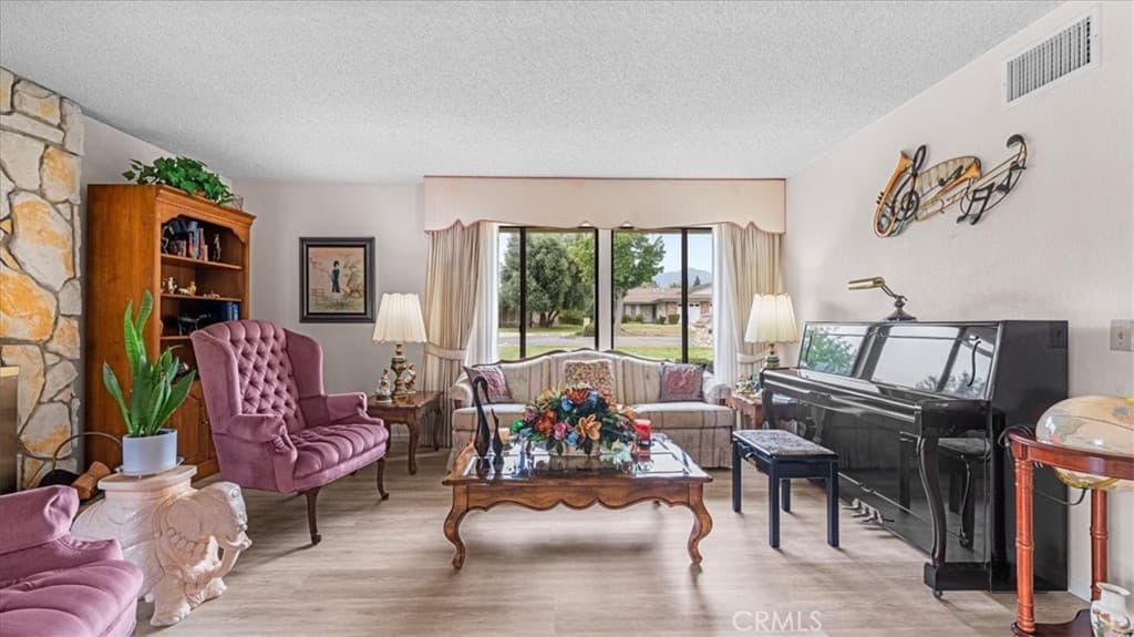 Home at 532 Chouinard Circle, Claremont — photo 3 of 12