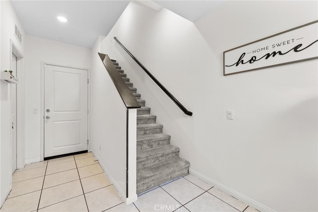 Townhouse at 172 Bahia, Covina — photo 6 of 12