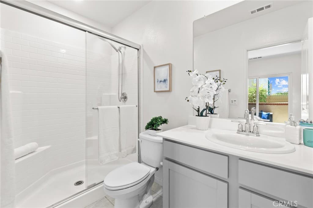 Townhouse at 172 Bahia, Covina — photo 10 of 12
