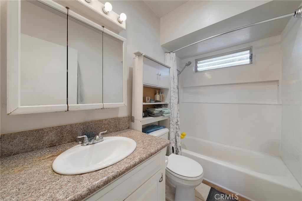 Condo at 2025 Las Vegas Avenue 3, Pomona — photo 9 of 12