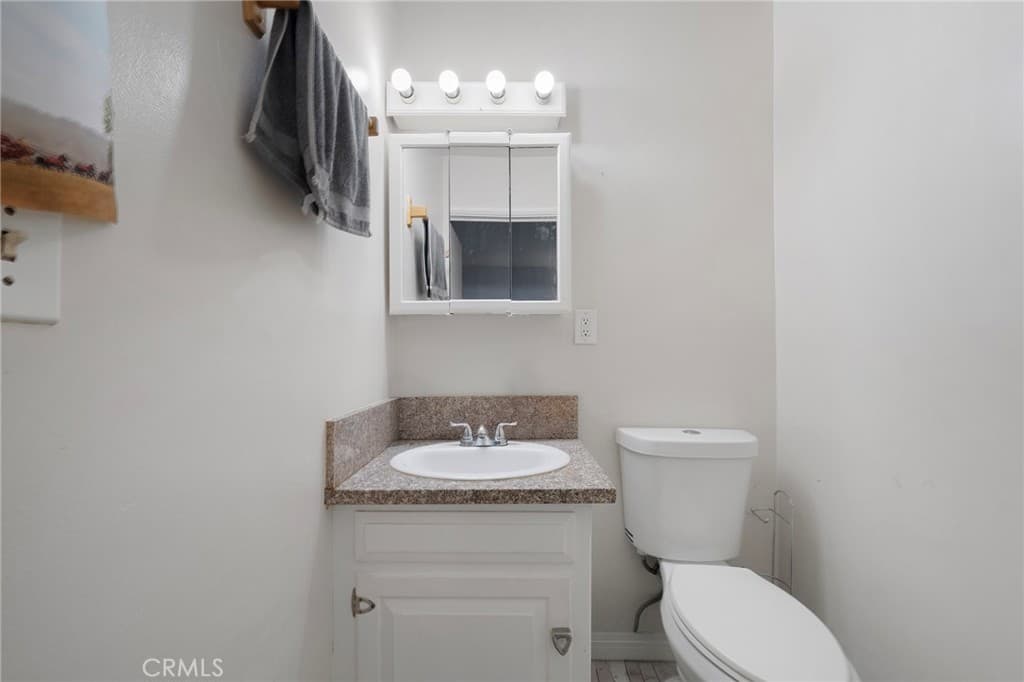 Condo at 2025 Las Vegas Avenue 3, Pomona — photo 10 of 12