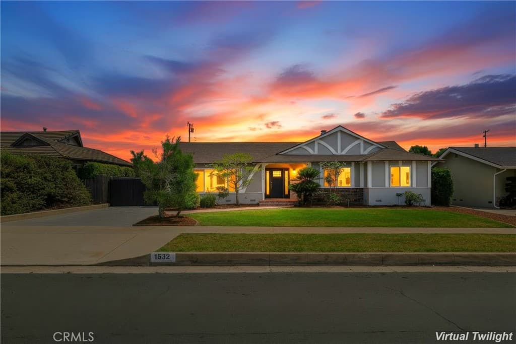 Home at 1532 E Old Badillo, Covina — photo 4 of 12