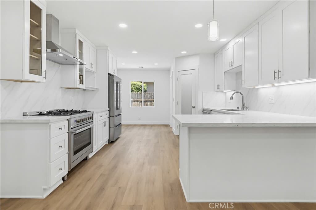 Home at 1532 E Old Badillo, Covina — photo 5 of 12