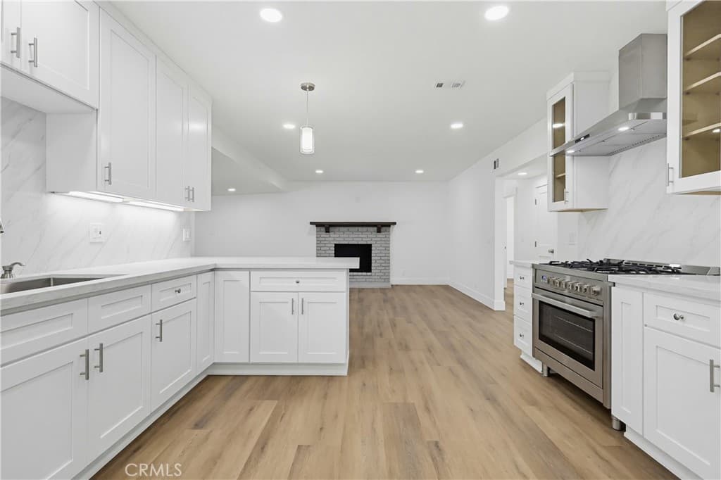 Home at 1532 E Old Badillo, Covina — photo 8 of 12
